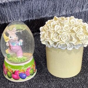 Vintage Bunny Globe & Floral Candle Set